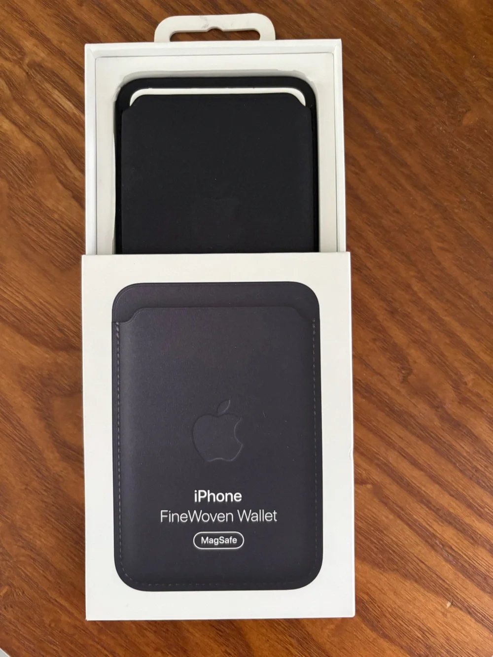 Apple FineWoven MagSafe Wallet - Black